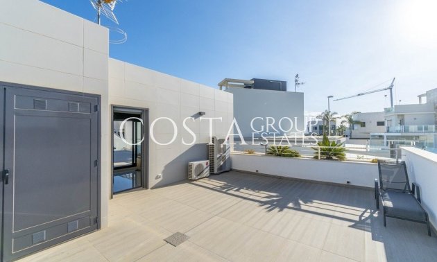 Herverkoop - Villa -
Orihuela Costa