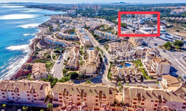 Herverkoop - Villa -
Orihuela Costa