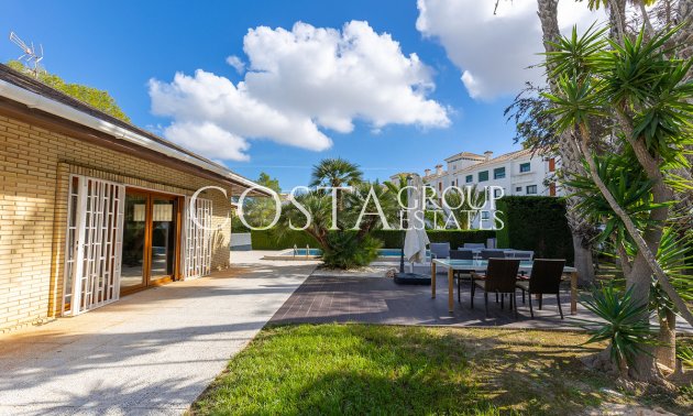 Odsprzedaż - Willa -
Orihuela Costa