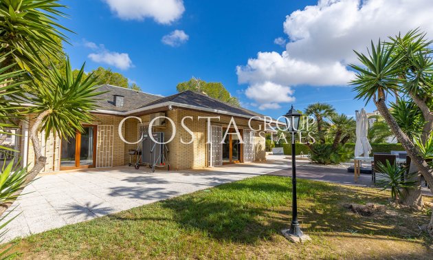 Odsprzedaż - Willa -
Orihuela Costa