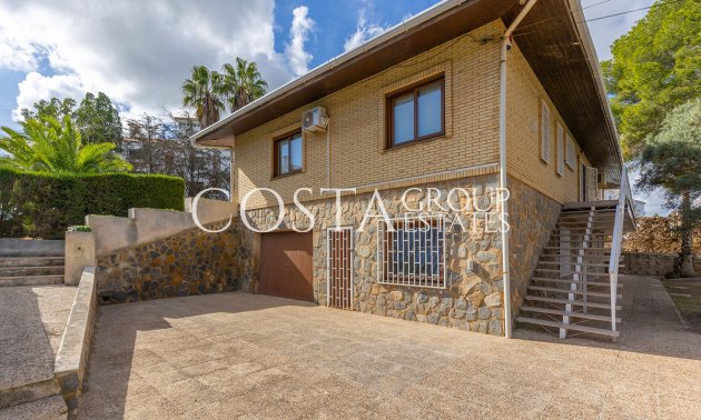 Odsprzedaż - Willa -
Orihuela Costa