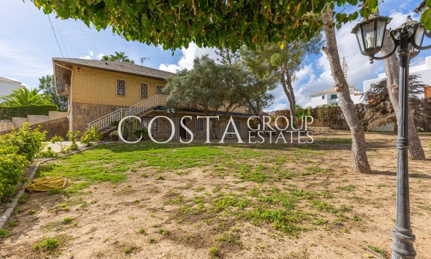 Odsprzedaż - Willa -
Orihuela Costa