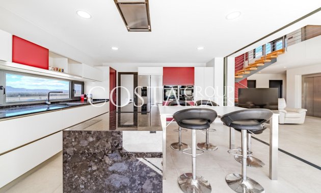 Herverkoop - Villa -
San Fulgencio - La Marina