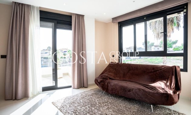 Odsprzedaż - Willa -
Orihuela Costa - Villamartin