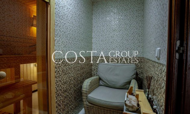 Odsprzedaż - Willa -
Orihuela Costa - Villamartin