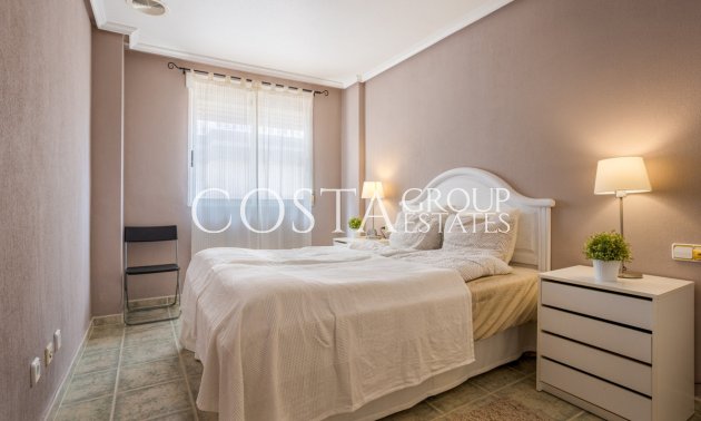 Herverkoop - Villa -
Guardamar del Segura - Guardamar del Segura Centro