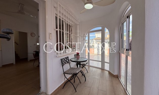 Herverkoop - Villa -
Orihuela Costa - Playa Flamenca