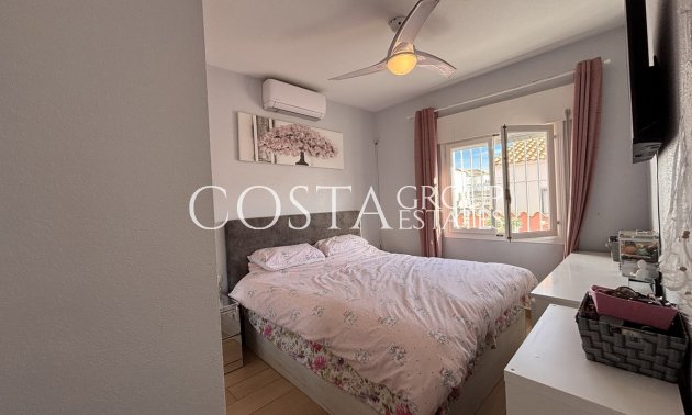 Herverkoop - Villa -
Orihuela Costa - Playa Flamenca