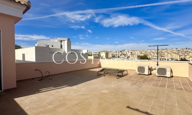 Revente - Villa -
Orihuela Costa - Villamartin