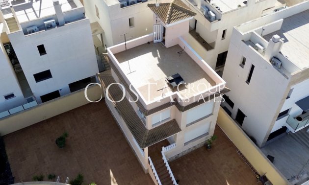 Revente - Villa -
Orihuela Costa - Villamartin