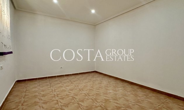 Revente - Villa -
Orihuela Costa - Villamartin