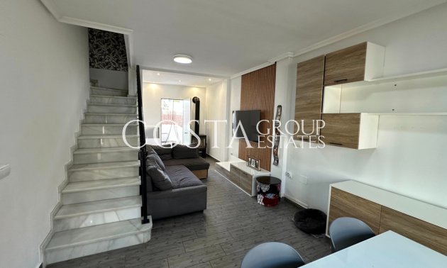 Revente - Maison -
Urbanización El Raso