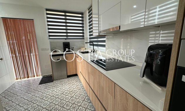 Revente - Maison -
Urbanización El Raso