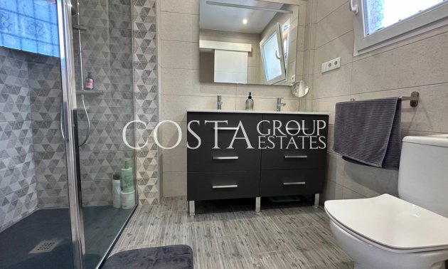 Revente - Maison -
Urbanización El Raso