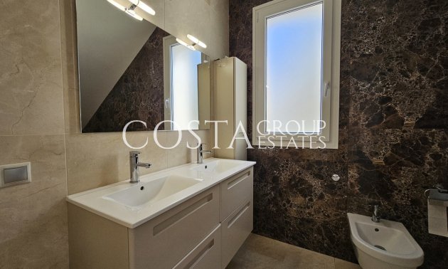 Herverkoop - Villa -
Orihuela Costa - La Zenia