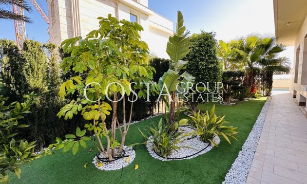 Herverkoop - Villa -
Orihuela Costa - La Zenia