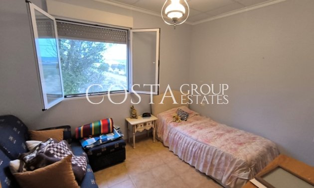 Herverkoop - Villa -
Yecla - Yecla Centro