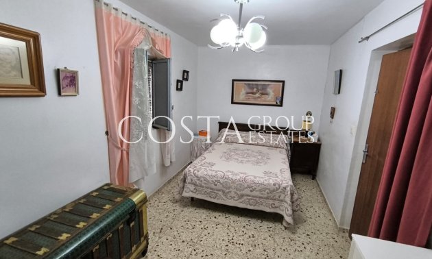 Herverkoop - Villa -
Yecla - Yecla Centro