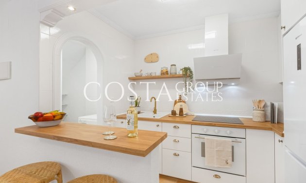 Resale - House -
Orihuela Costa - Villamartin