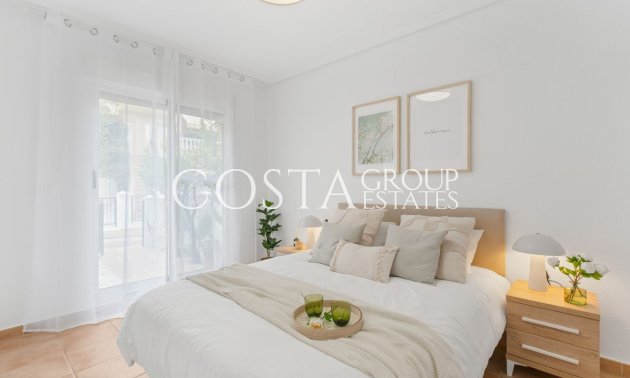 Resale - House -
Orihuela Costa - Villamartin