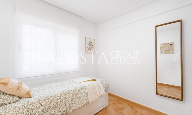 Resale - House -
Orihuela Costa - Villamartin