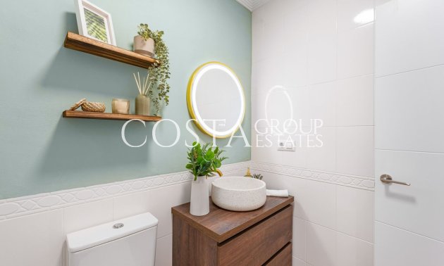 Resale - House -
Orihuela Costa - Villamartin