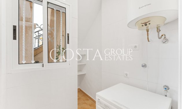 Resale - House -
Orihuela Costa - Villamartin