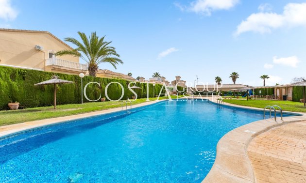 Resale - House -
Orihuela Costa - Villamartin