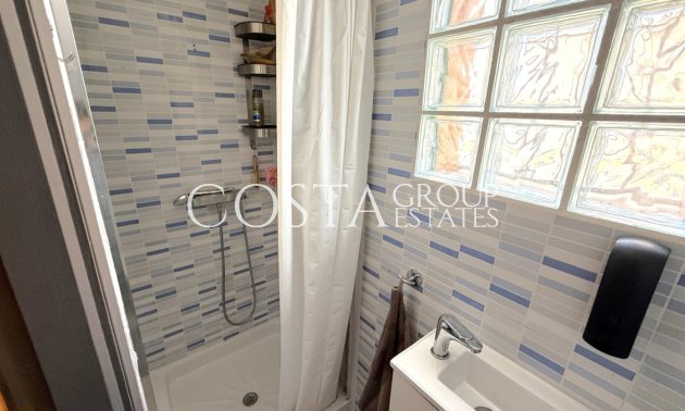 Resale - Villa -
Torrevieja