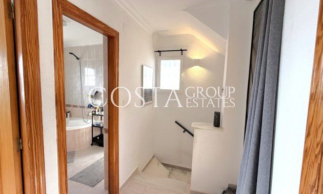 Resale - Villa -
Torrevieja