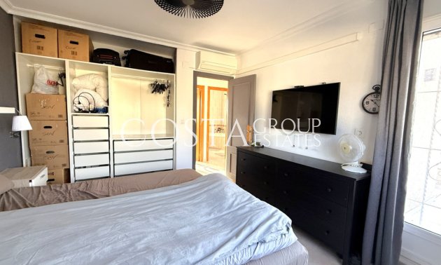 Resale - Villa -
Torrevieja