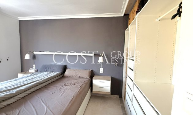 Resale - Villa -
Torrevieja