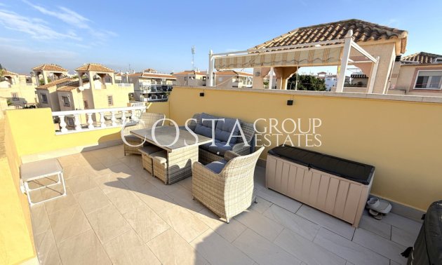 Resale - Villa -
Torrevieja