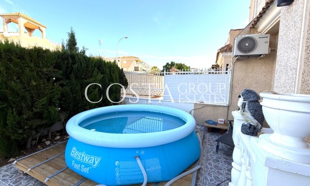 Resale - Villa -
Torrevieja