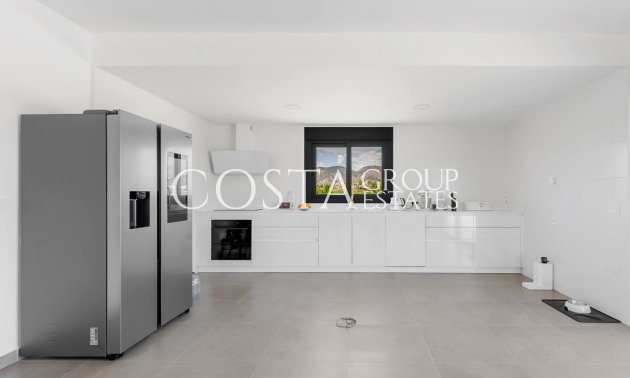 Herverkoop - Villa -
Abanilla - Macisvenda