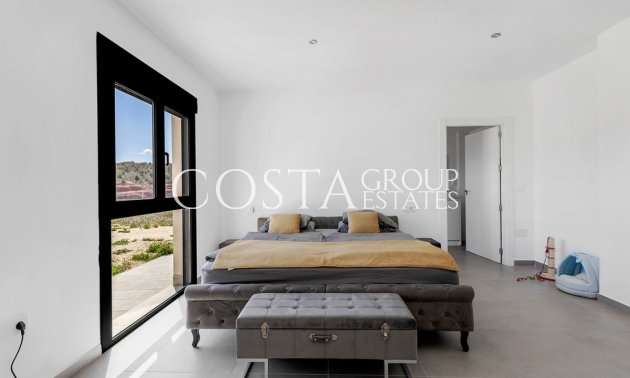 Herverkoop - Villa -
Abanilla - Macisvenda