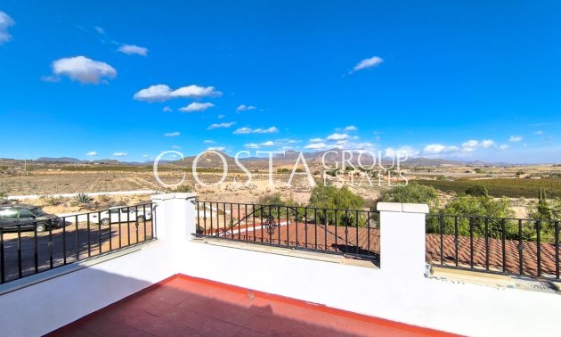 Herverkoop - Villa -
Novelda - Novelda Centro