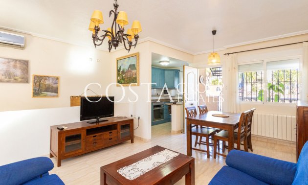 Resale - House -
Orihuela Costa - Villamartin