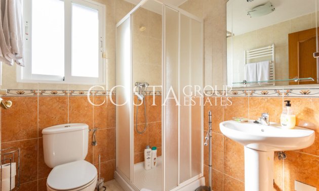 Resale - House -
Orihuela Costa - Villamartin