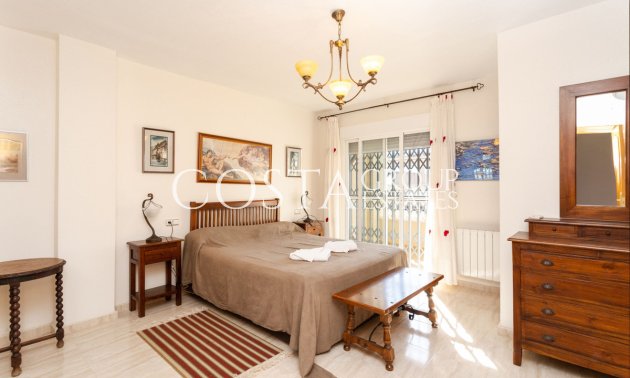 Resale - House -
Orihuela Costa - Villamartin