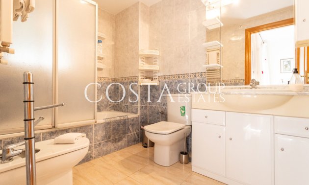 Resale - House -
Orihuela Costa - Villamartin