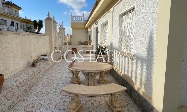 Herverkoop - Huis -
Rojales - Quesada