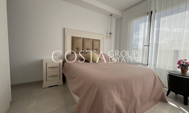 Resale - House -
Orihuela Costa - Villamartin