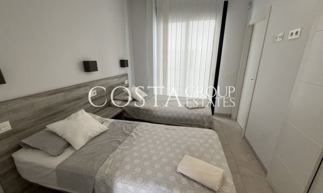 Resale - House -
Orihuela Costa - Villamartin