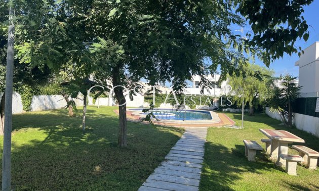 Resale - House -
Orihuela Costa - Villamartin