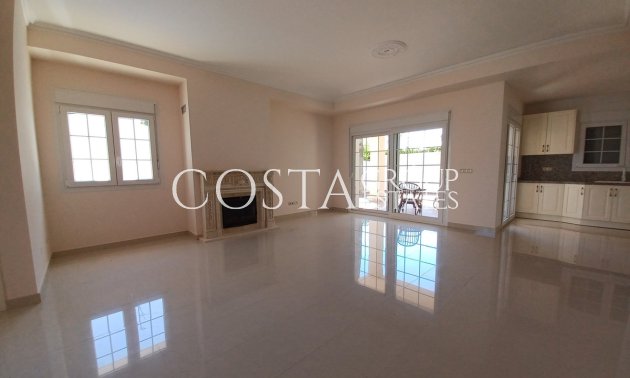 Herverkoop - Villa -
Orihuela Costa - Cabo Roig