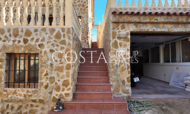 Resale - Villa -
Orihuela Costa - Los Balcones