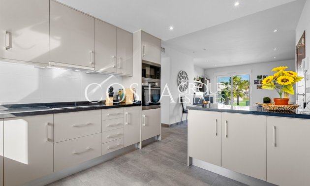 Odsprzedaż - Dom -
Torrevieja