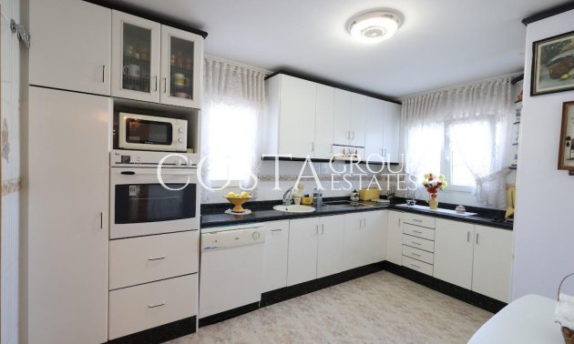 Revente - Villa -
Orihuela Costa