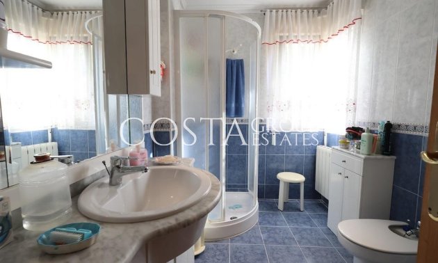 Revente - Villa -
Orihuela Costa